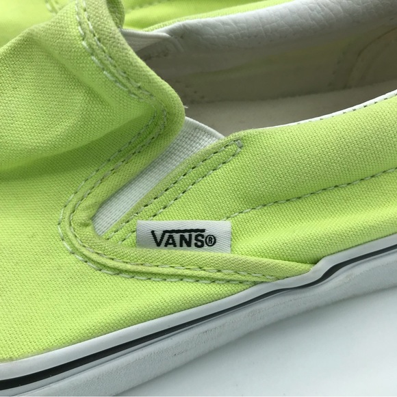 Vans Classic slip-on lime green unisex sneakers, size 7.5 men/9 women - Picture 9 of 9